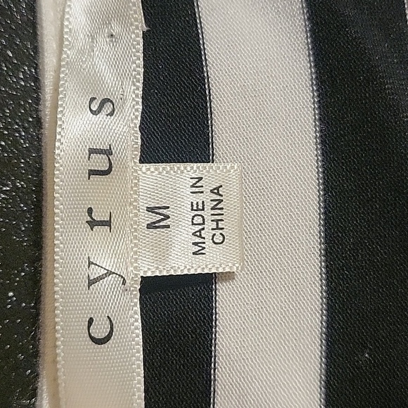 Cyrus Black/White Striped Rayon/Spandex Dress with Asymetrical Hem Size M - Picture 7 of 9